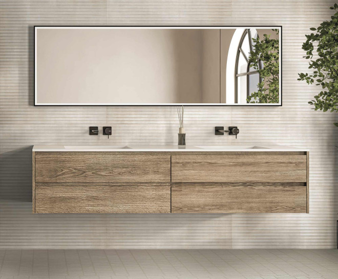 book_baño_neutro_azulejos_beige_relieve_pared