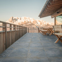 Flamed Sapphire 2Cm 50X100X2