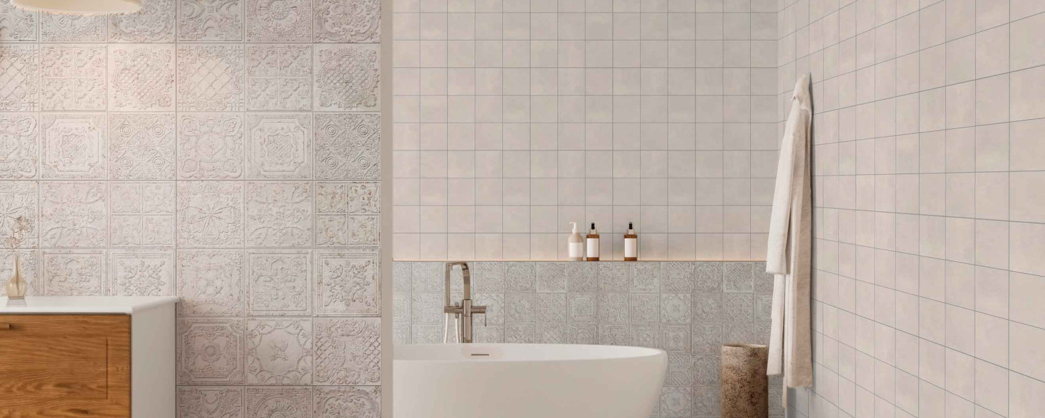 gatsby_baño_blanco_revestimiento_pared