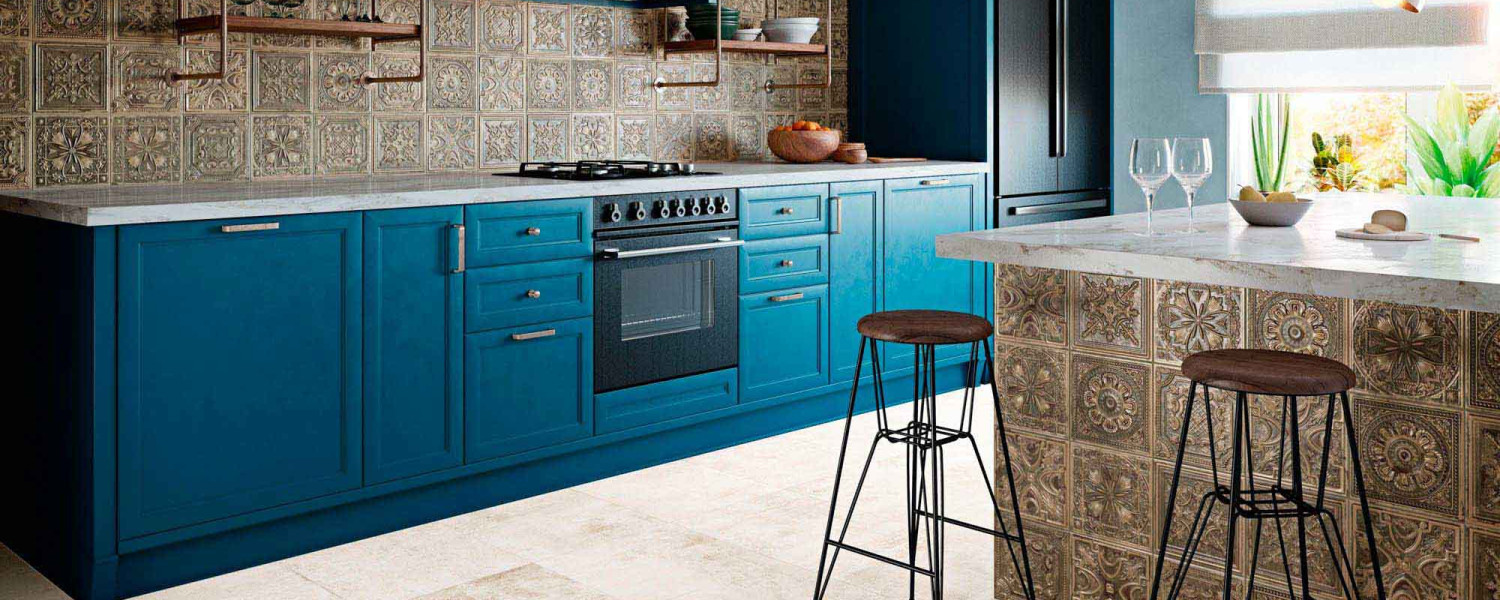 gatsby_cocina_marron_alternativo_moderno_llamativo