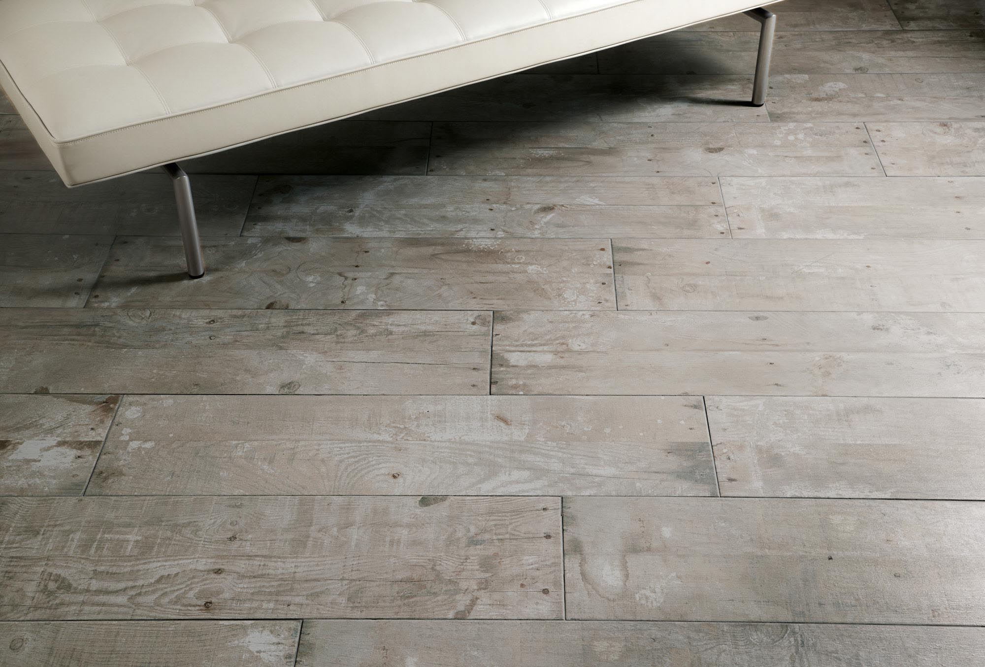suelo madera gris porcelánico